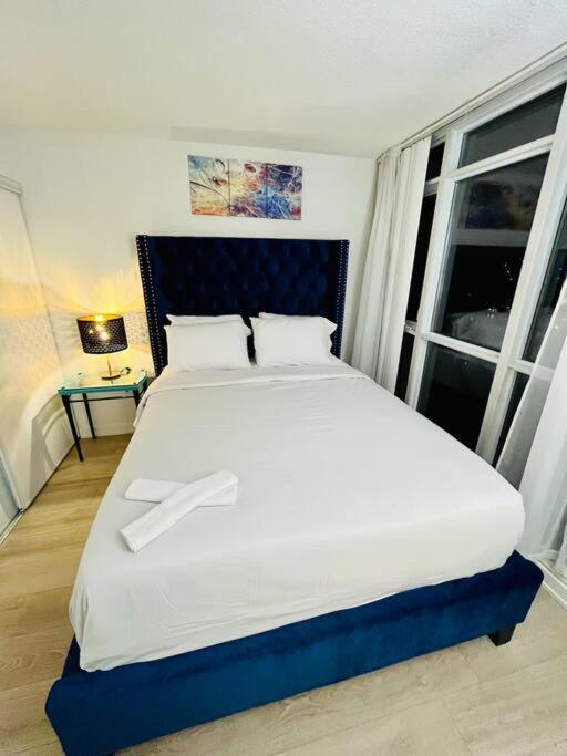 Deluxe Suite Toronto Extérieur photo